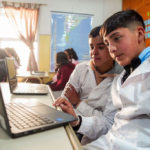 Las 871 escuelas rurales de Córdoba ya cuentan con internet satelital